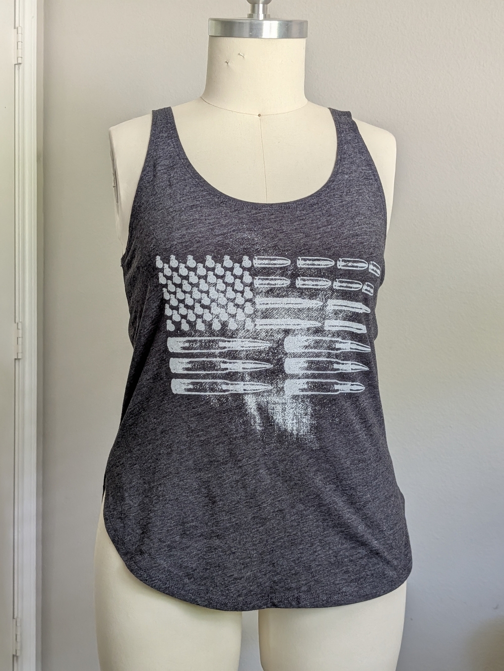 Women's Charcoal Graphic Tank Top - White Flag Print